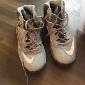 Women’s Basketball Shoes